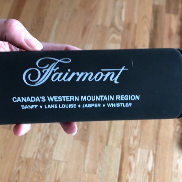 NWOT water bottle - Picture 2 of 3